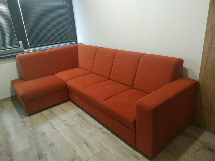 Recenzia Zuzana, Bratislava 1