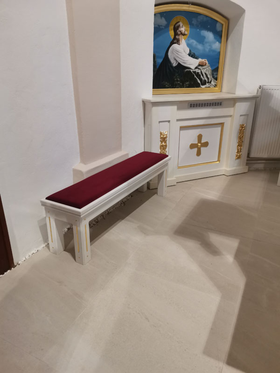 Sedenie do kostolov. - fotografia 8