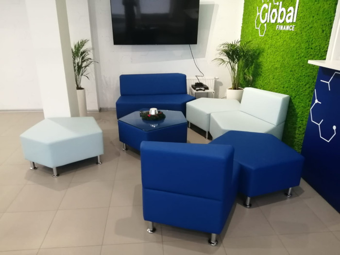 Recenzia Global Finance, Bratislava 3