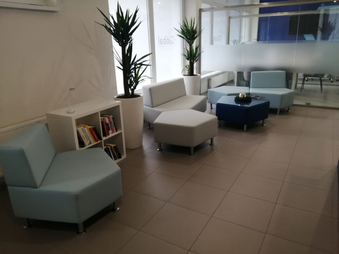 Recenzia Global Finance, Bratislava 2